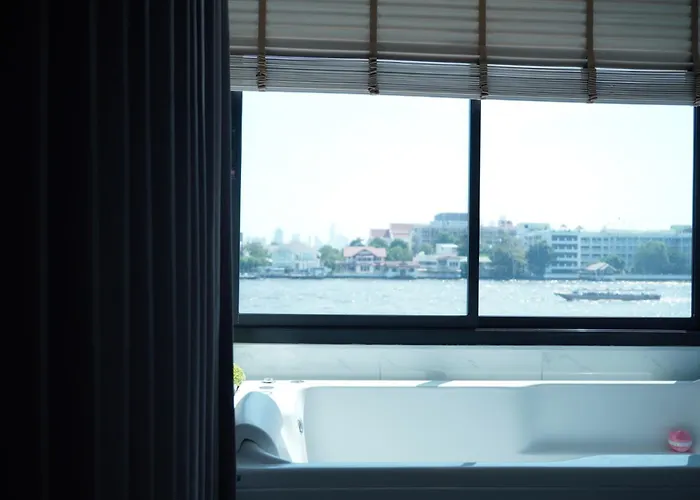 Hotel Norn Riverside - นอนริมน้ำ *
