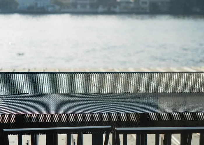 Norn Riverside - นอนริมน้ำ Hotel *