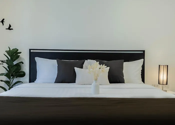 Hotel Norn Riverside - นอนริมน้ำ Bangkok